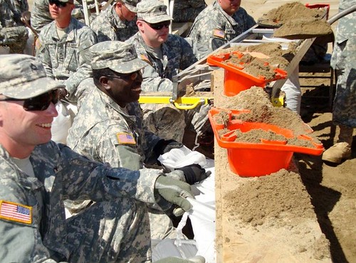 Kentucky Guard engineers flood mission sandbags2