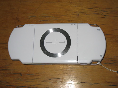 PSP 2000 (slim & lite) white - back