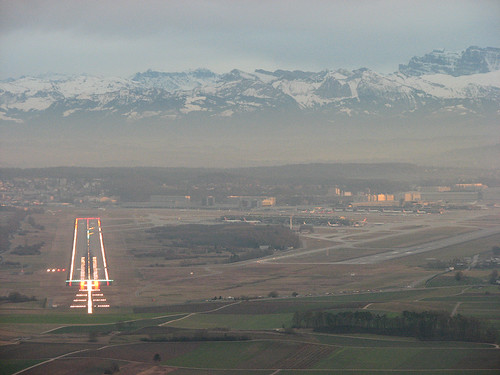 Approach to runway 14 @ Zurich