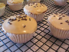 Buttermilk Cupcakes with Praline Icing