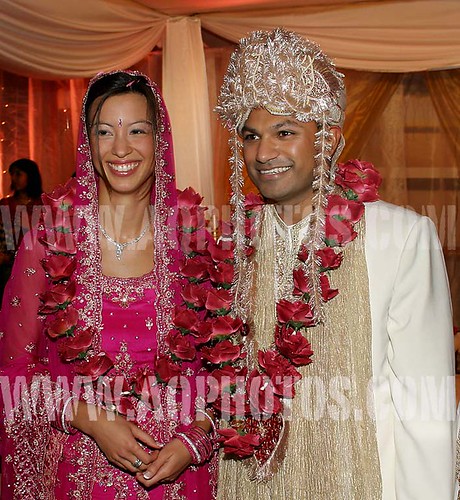 HINDU WEDDING ASIAN ENGLISH INDIAN COUPLE DE VERE SLALEY HALL 