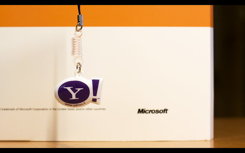  Microsoft & Yahoo (wallpaper) 