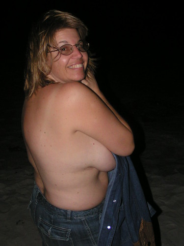 hot naked at the beach candid pics: nudebeach