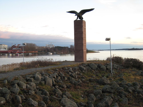 Statue of Finnish aviation