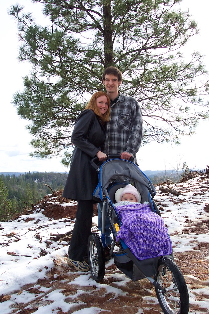 Our family by the canyon (snow)