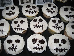 Our last-minute Day of the Dead cupcakes. (11/01/07)