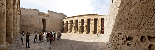 P1040149_Luxor_Ramses3FuneraryTemple_MedinatHabu_Panorama