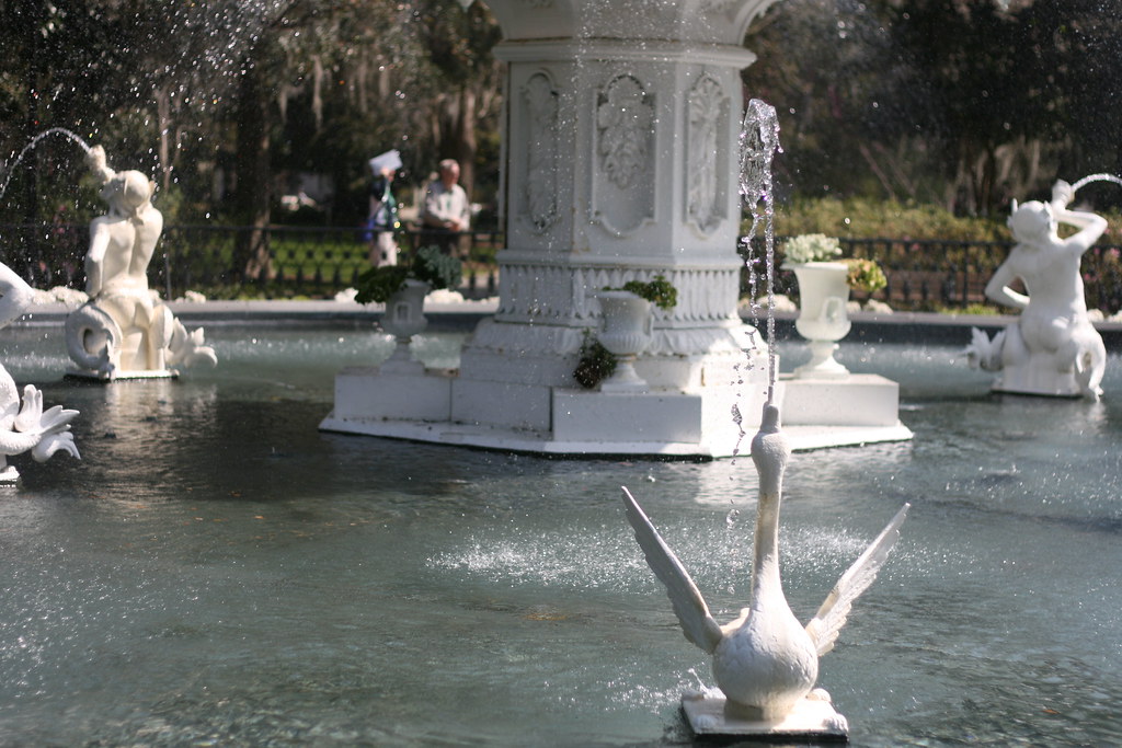 ugliest fountain in savannah