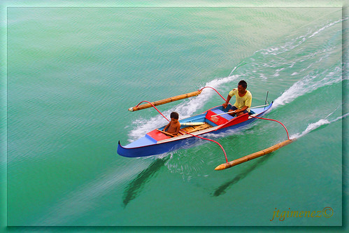 Cebu man boy father son motorised boat  Buhay Pinoy Philippines Filipino Pilipino  people pictures photos life Philippinen  菲律宾  菲律賓  필리핀(공화국)     