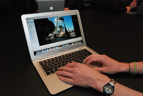 Steve Jobs con MacBook Air