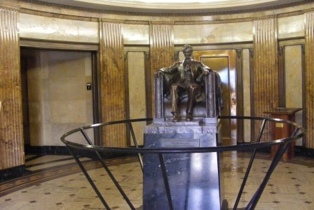 Day 2-Lincoln's Tomb-Entry Hall
