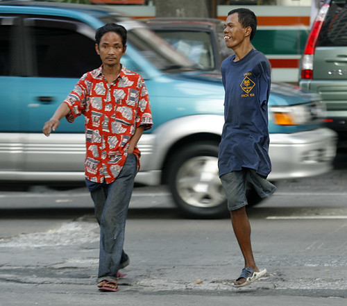 makati manila walking man one leg no arms disabled Pinoy Filipino Pilipino Buhay  people pictures photos life Philippinen  菲律宾  菲律賓  필리핀(공화국) Philippines    