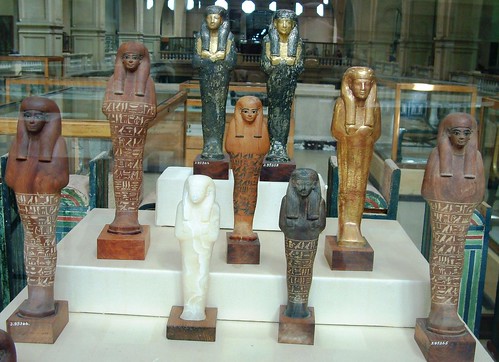 7. Wooden shabti statuettes from Yuya (11 pieces), photo by sergiothirteen