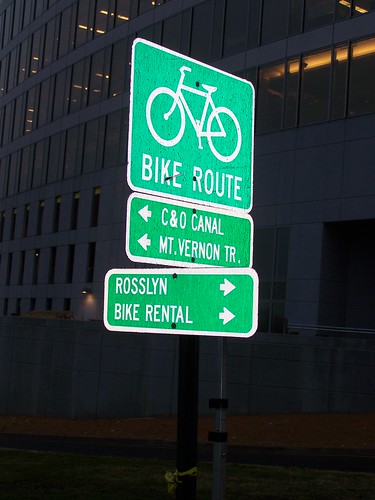 Bicycle route sign, Rosslyn