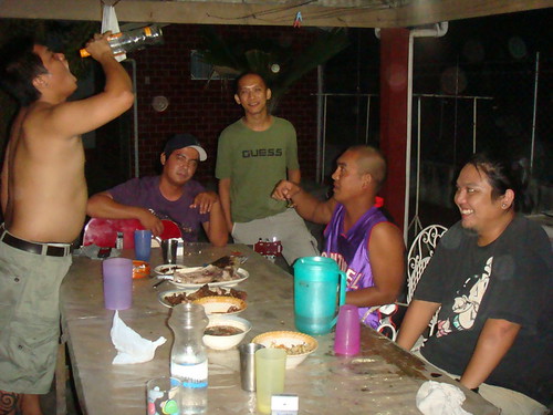 Philippines,Pinoy,Filipino,Pilipino,Buhay,Life,people,pictures,photos,men,drinking,inuman