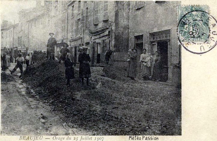 dégâts de l'orage du 25 juillet 1907 à Beaujeu