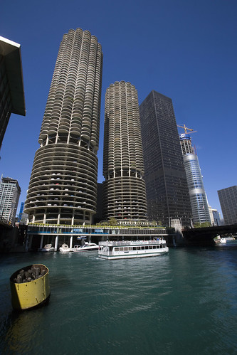 Living in a Chicago icon: the highs and lows of one-bedroom condos at Marina City
