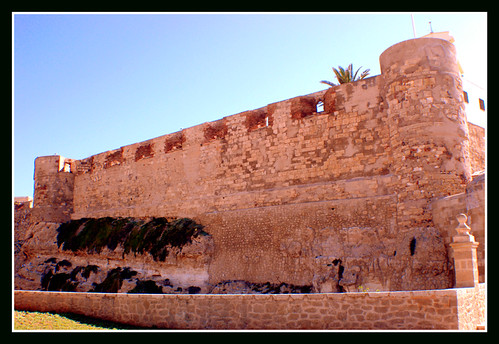 Frontal de la Muralla Real
