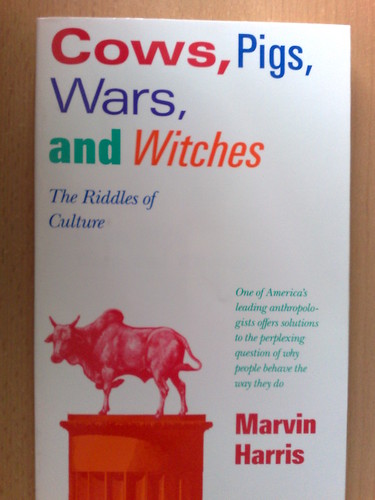 Cows, Pigs, Wars, and Witches pro Marvin Harris