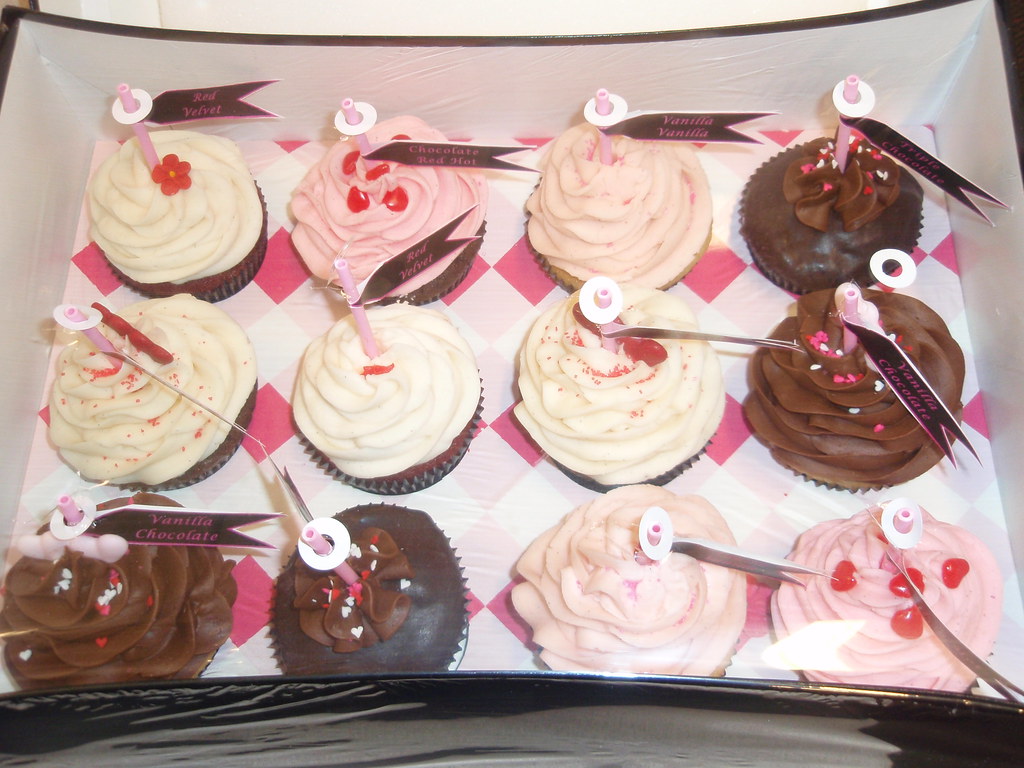 Sweet-N-Sassy Cupcakes Valentine's Day delivery