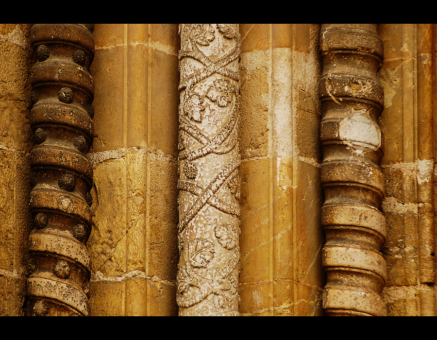 3 Colunas na igreja de S. Tiago em Coimbra
