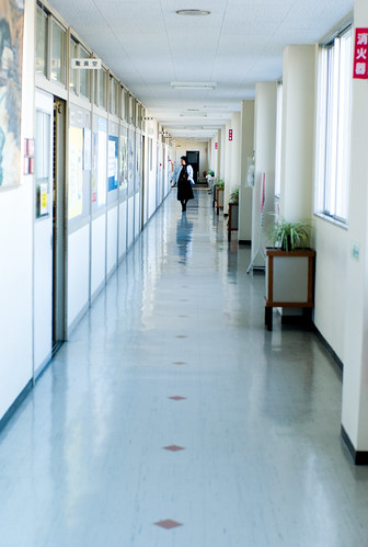 Nagai Minami Jr. High School corridor by Joi.