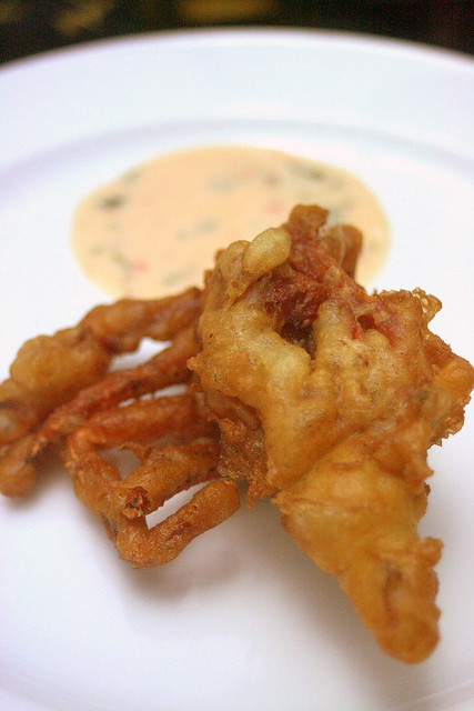 Deep-fried Soft Shell Crab with special pineapple dip