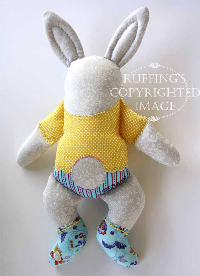 Huggy Bunny by Elizabeth Ruffing