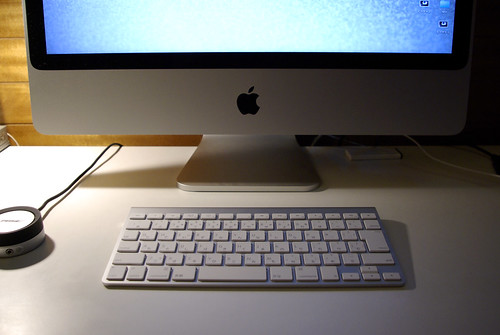 Apple Wireless Keyboard and iMac 24inch