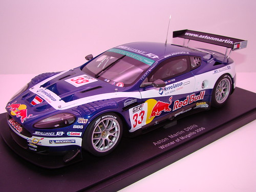 Aston Martin DB9R Team Red Bull Auto Art goodness