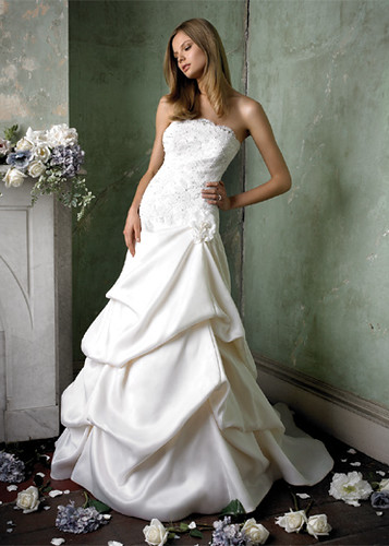 White Strapless Ruffle Wedding Dress