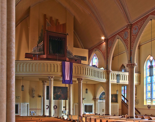 Sainte Genevieve Roman Catholic Church, in Sainte Genevieve, Missouri, USA - pipe organ