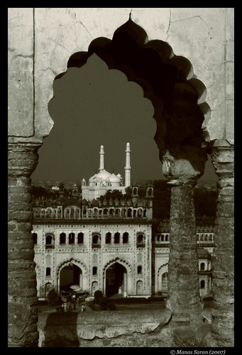 Lucknow Tour - Teele waalii masjid