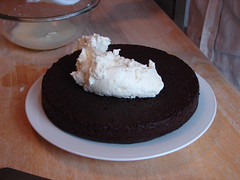Chocolate_cake_assembly