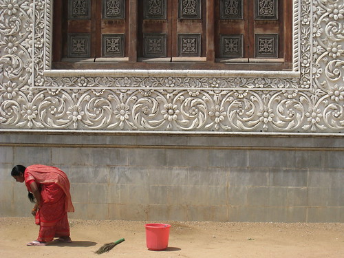 Keeping the Palace Clean in Chowmalla
