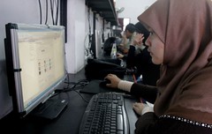 Café Internet Indonesia chicas