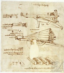 F32r-Codex Atlanticus-Spingarda con tripode martillo-cartuchos y vigas encadenadas-Biblioteca Abrosiana