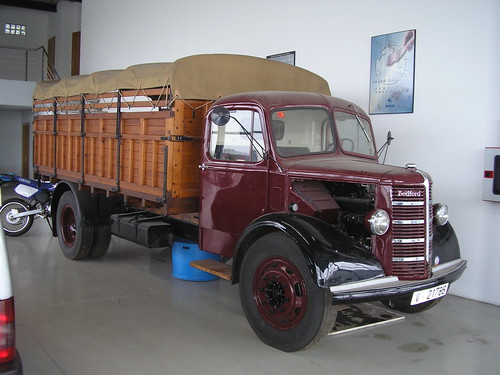 camió Bedford de l'empresa TRANSPORTS ARGELICH de Mollerussa (Lleida)