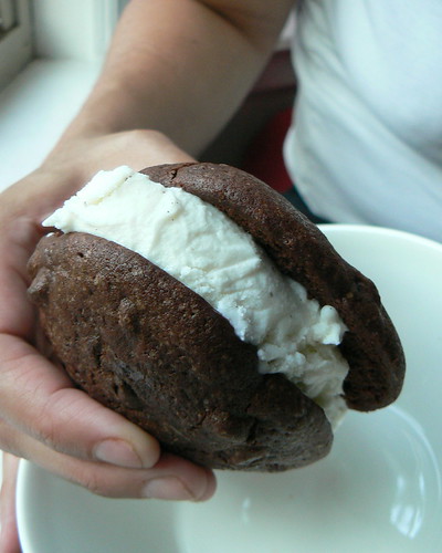 Ice cream on chocolate jumble cookie