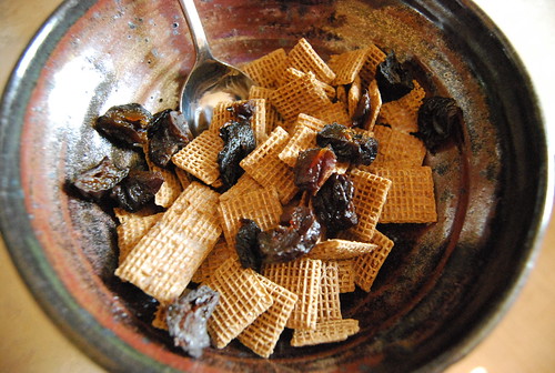 Shreddies with prunes and almond milk