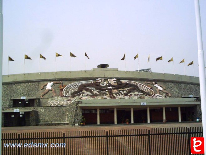 Mural del Estadio Ol�mpico Universitario. UNAM. ID196 Iv�n TMy�, 2008