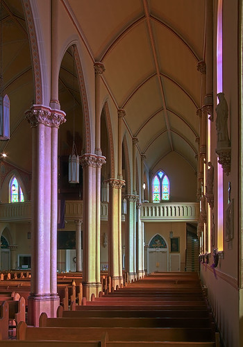 Sainte Genevieve Roman Catholic Church, in Sainte Genevieve, Missouri, USA - side aisle