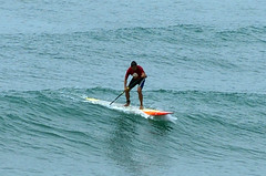 Surf no Recreio,  com a maior prancha do mundo. Grande Rico!