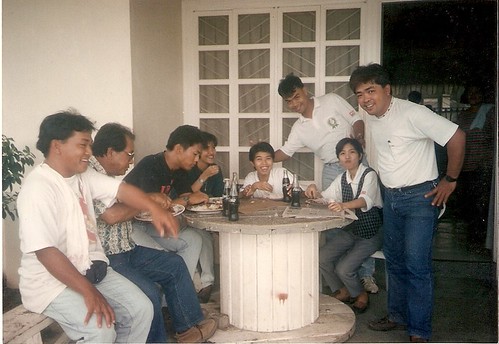 Philippines,Pinoy,Filipino,Pilipino,Buhay,Life,people,pictures,photos,drinking,enjoy,man men,company,relaxing