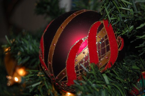 Red & Gold Ornament