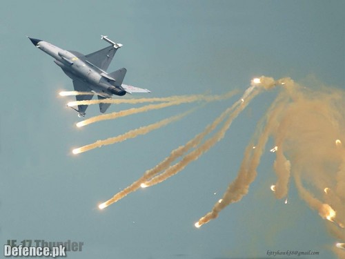 Airplane picture - JF 17 THUNDER