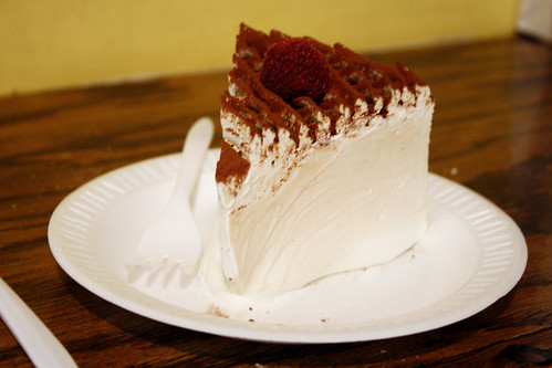 white chocolate mousse cake