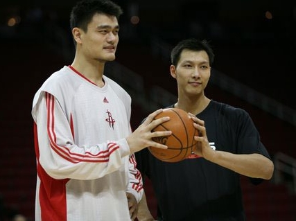 Yao Ming and Yi Jianlian faced each other for the first time in an NBA game on Friday night in Houston.  Yao got the better of his protege, leding the Rockets to a 104-88 win over Yi's Milwaukee Bucks.