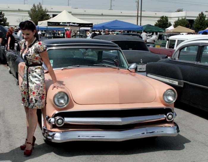 Carshow pinup