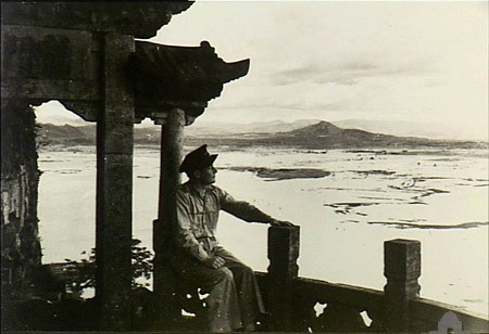 mxsu 拍攝的 Kunming, China. 1944. Flight Lieutenant J. W. Edwards of Gladesville, NSW,。